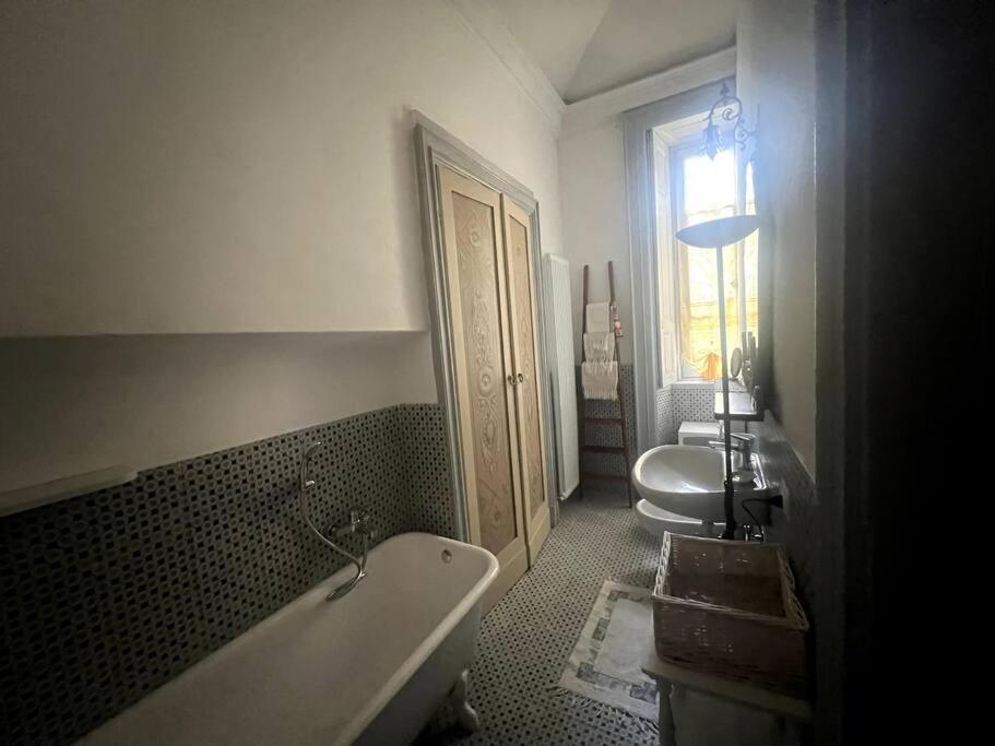Stazione Canzo Bagian luar foto